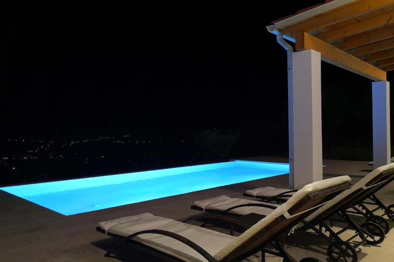 Sunset Sea View Villa 8 Afión Eksteriør bilde